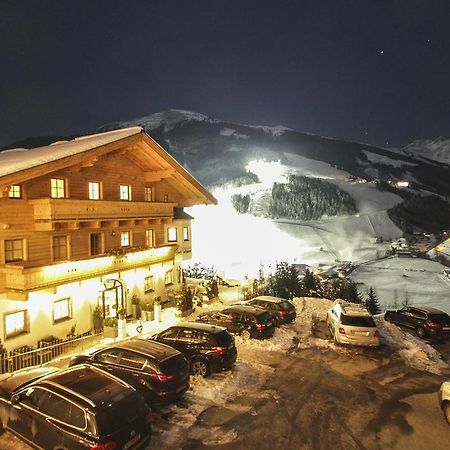 Ferienhof Pfefferbauer Saalbach-Hinterglemm Eksteriør bilde